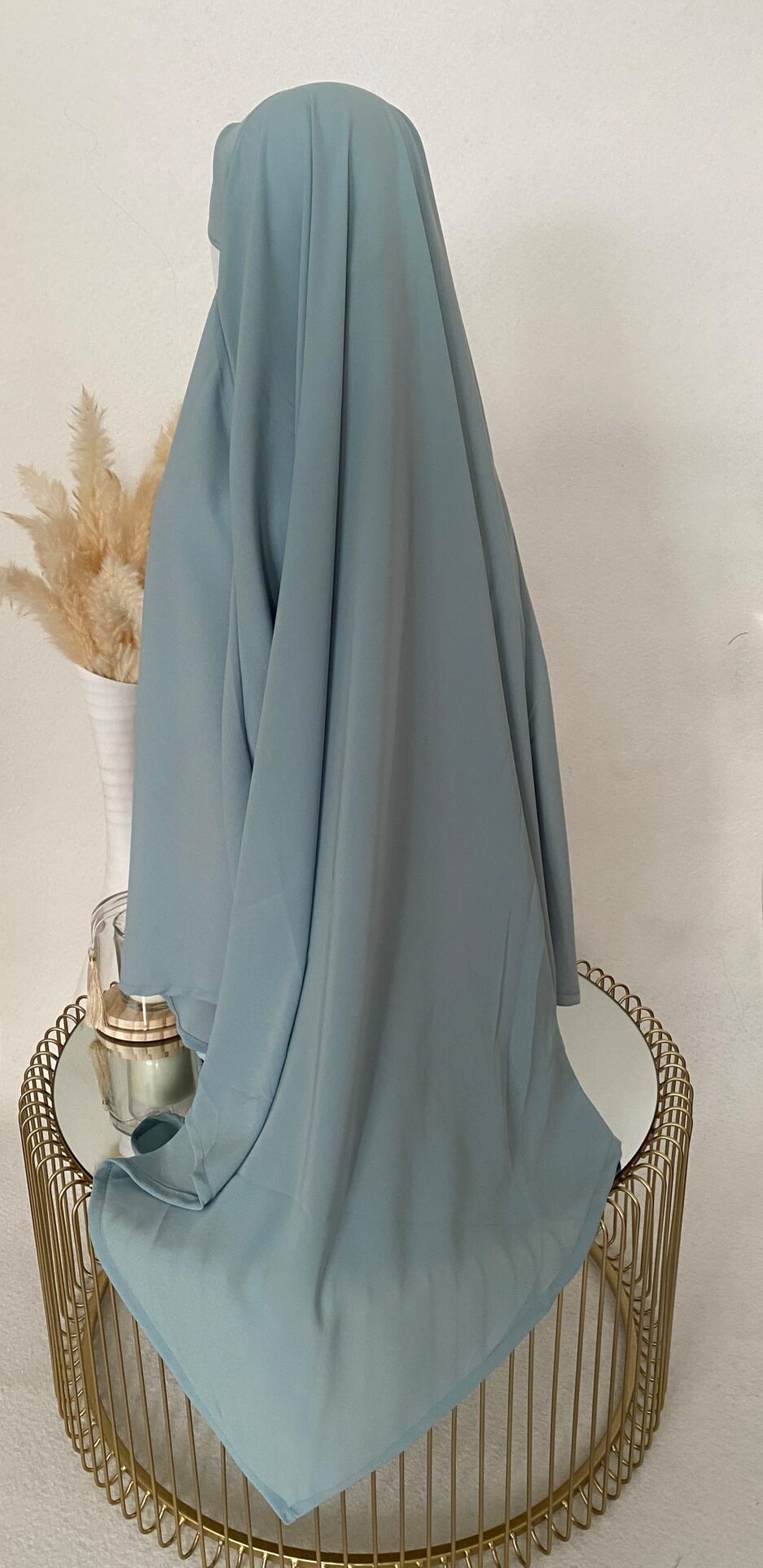 Khimar vert d'eau, long hijab pour la femme musulmane voilée, Cendrijab vend en ligne des khimar de bonne qualité et pas cher, la livraison est rapide , Cendrijab propose un large choix de couleurs, vente de khimar en gros et au détails, notre stock est disponible en France