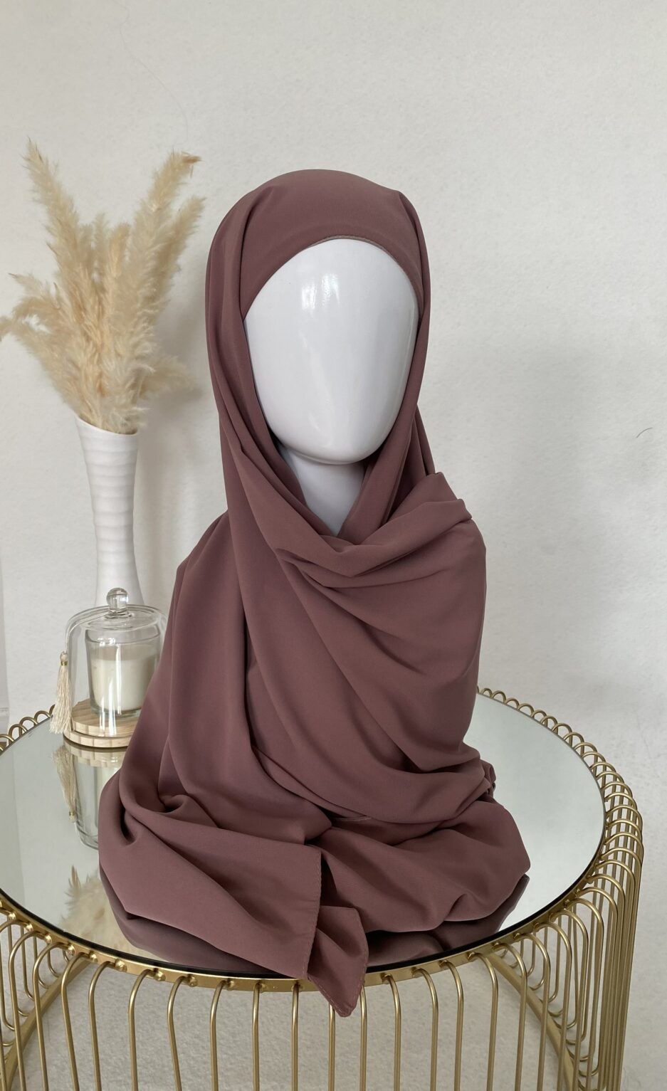 Vente en ligne hijab vieux rose à enfiler avec bonnet, en gros et au détail voile soie de médine de bonne qualité 100% opaque, long, livraison rapide en 24H Nouveau hijab en soie de médine à enfilé avec bonnet intégrer, Cendrijab est situé dans le nord de la France
